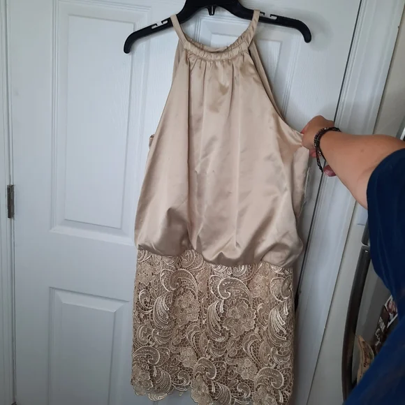 Adrianna Papell Dresses | Adrianna Papell Size 10 Champagne Lace Dress | Color: Cream | Size: 10 | 2margie4margie's Closet Adrianna Papell Dresses | Adrianna Papell Size 10 Champagne Lace Dress | Color: Cream | Size: 10 | 2margie4margie's Closet